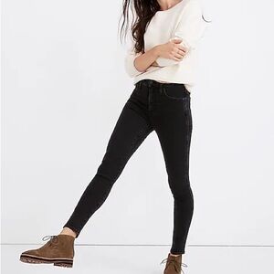 10" High-Rise Skinny Jeans in Starkey Wash